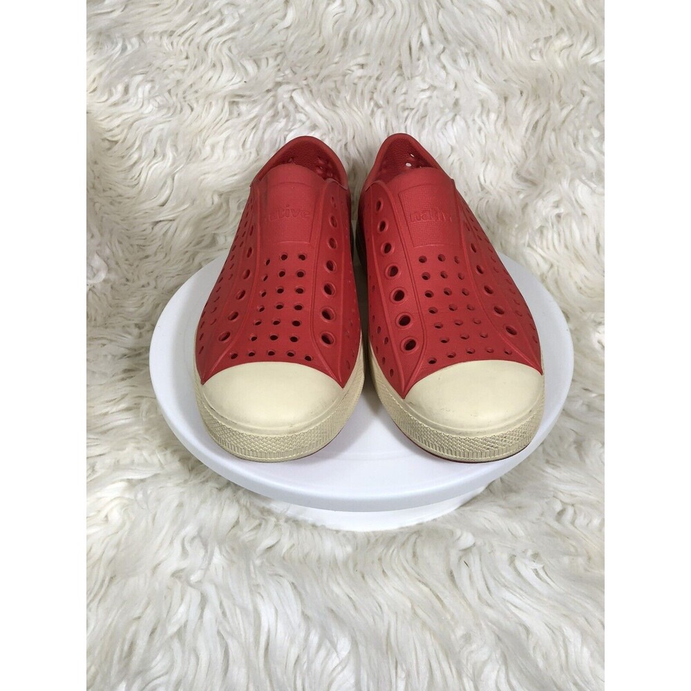 NATIVE Unisex Slip On Shoes red Men's 6  Womens 8 Lightweight Breathable